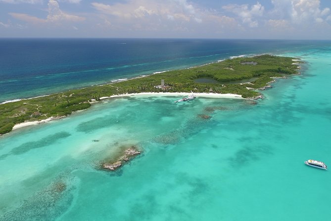 Isla Contoy Eco Adventure - What the crew does best