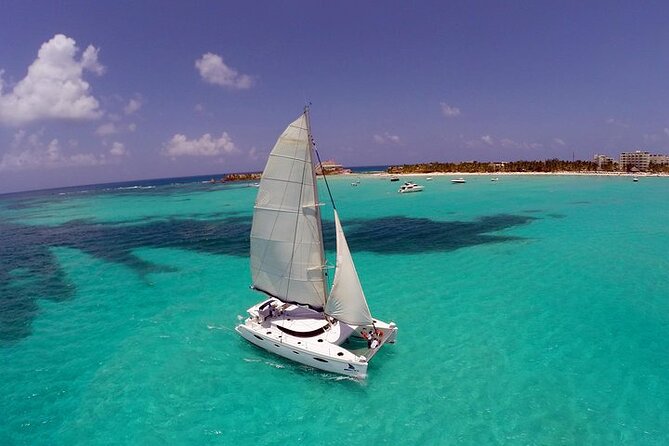 Isla Mujeres Catamaran, Open Bar & Optional Buffet and pick up - What the $39 price really buys you