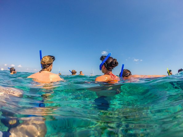 Isla Mujeres Catamaran, Open Bar & Optional Buffet and pick up - Getting to Marina Las Perlas