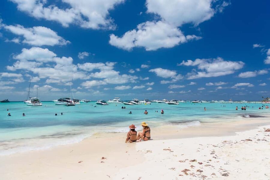 Isla Mujeres: Catamaran Ride with Open Bar, Snorkeling, and Lunch - Why this Isla Mujeres catamaran trip works