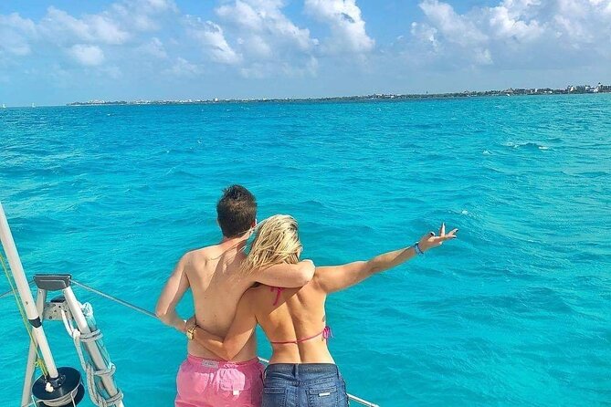 Isla Mujeres Catamaran Tour with Snorkel, Open bar and Transport - Buffet lunch and the return sail