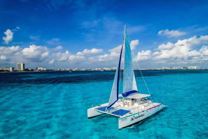 Isla Mujeres: Catamaran with Open Bar, Snorkeling and Lunch - What kind of day this really is