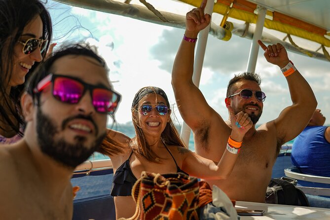 Isla Mujeres Island and Snorkeling Tour - Lunch at the beach club