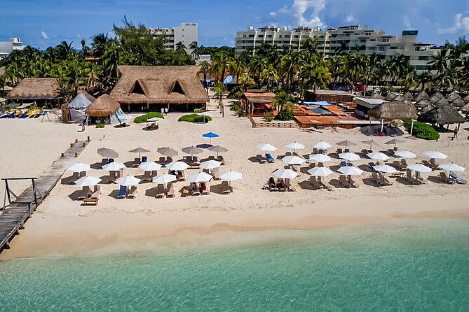 Isla Mujeres luxury catamaran with premium open bar and lunch - The beach club lunch is included, but VIP needs a footnote