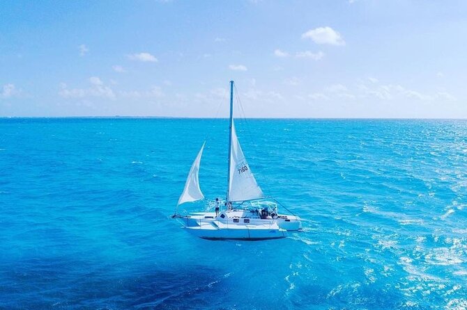 Isla Mujeres Premium Tour in Private Catamaran with Lunch - Key points before you book