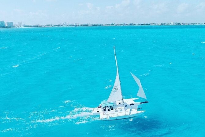 Isla Mujeres Premium Tour in Private Catamaran with Lunch - Starting at Playa Tortugas at 10 a.m.