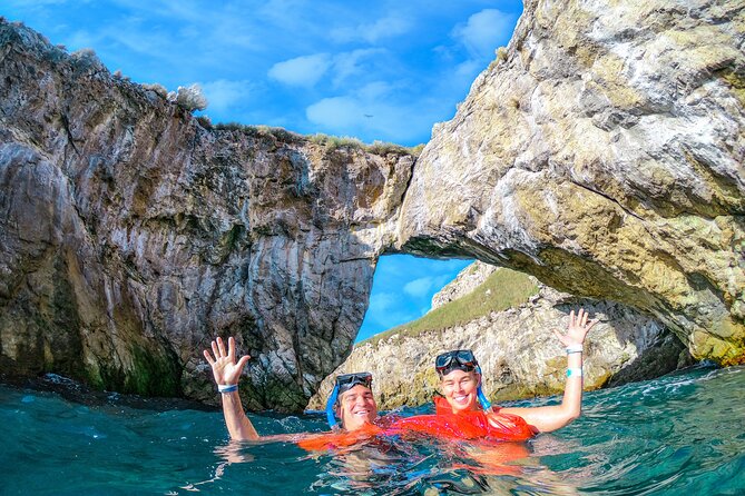 Islas Marietas & BBQ lunch at Majahuitas - Exploring the rock formations around Islas Marietas