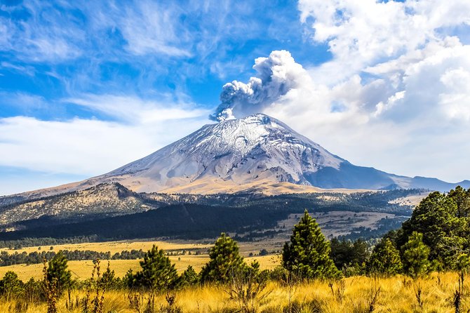 Iztaccihuatl Volcano Hike with an Alpinist - What the alpinist guide adds