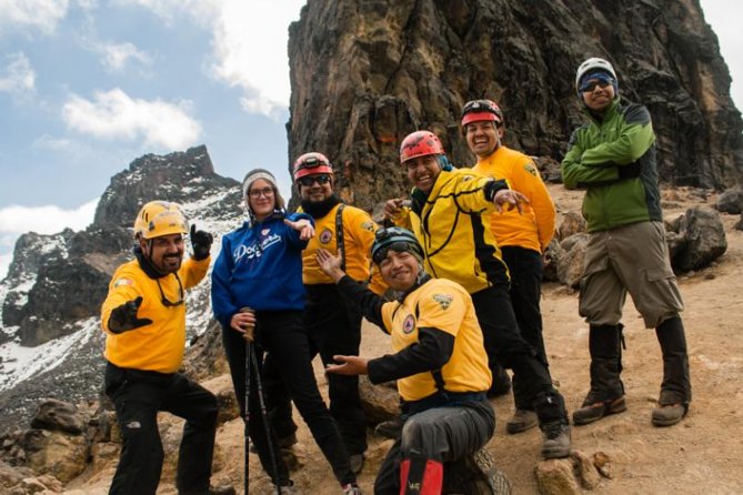Iztaccihuatl Volcano Hike with an Alpinist - The Iztaccihuatl hike at 3,990 meters