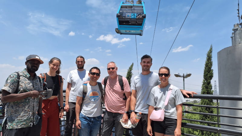 Iztapalapa: Cable Car Tour and Urban Art From the Heights - Seeing Iztapalapa from the longest Cablebús route