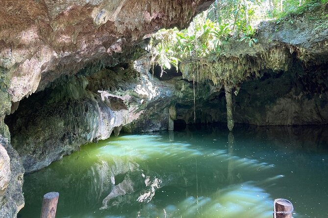 Jade Caverns Private Jeep Tour with Lunch and Snorkeling - A private Jeep is the best part of the format