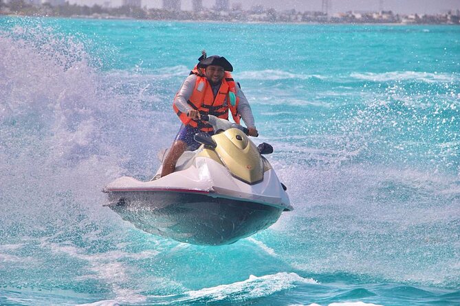 Jet Ski Rental in Cancun for 2 People - Phones, wallets, and the missing locker question