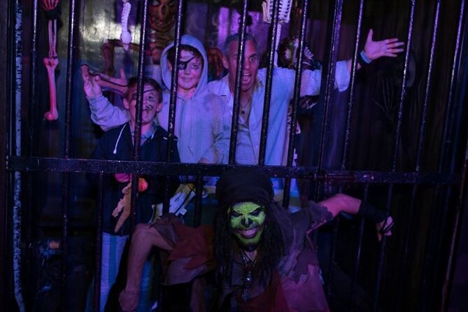 Jolly Roger Pirate Show and Dinner in Cancun - Who will enjoy it most?