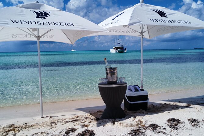 Lagoon 39ft Private Catamaran 5hr - El Cielo Full Experience - Snorkeling with equipment and personal help
