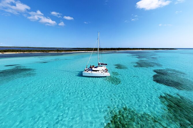 Lagoon 39ft Private Catamaran 5hr - El Cielo Full Experience - Who will get the most from this day