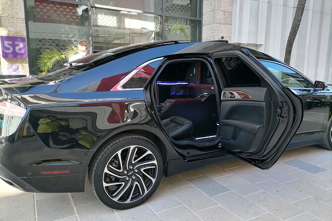 Lincoln Strecth Limousine with Wi Fi on board - Why the Price Can Make Sense for Two