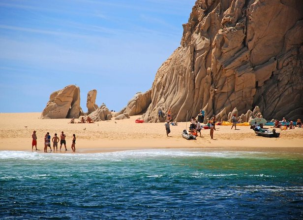 Los Cabos Arch and Playa del Amor Tour by Glass Bottom Kayak - Why this kayak tour is different from a boat ride