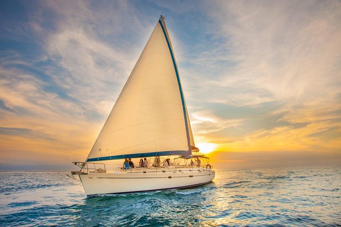 Los Cabos Luxury Sunset Sail with Light Appetizers and Open Bar - Light appetizers, with realistic expectations