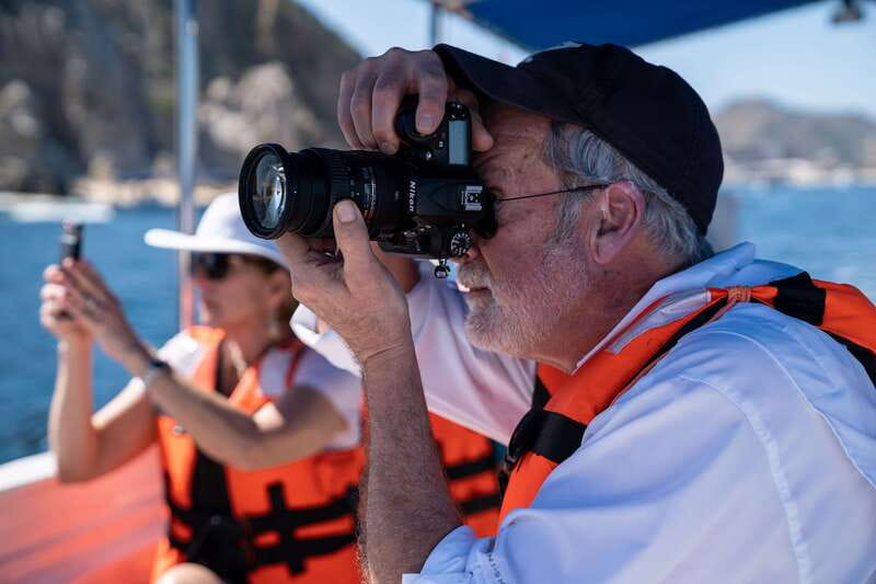 Los Cabos: Whale Watching (Transport and Pictures Included) - The Arch and sea lions in the first 15 minutes