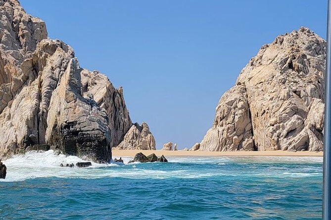Los Cabos Yacht Adventure - Arch, Snorkel, Lunch, Drinks 1-18ppl - Three hours is enough for a taste of Cabo by sea