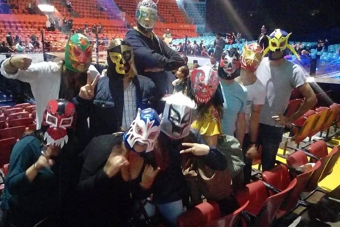 Lucha Libre Tour and Mezcal Tasting in Mexico City - What the former-luchador guide adds