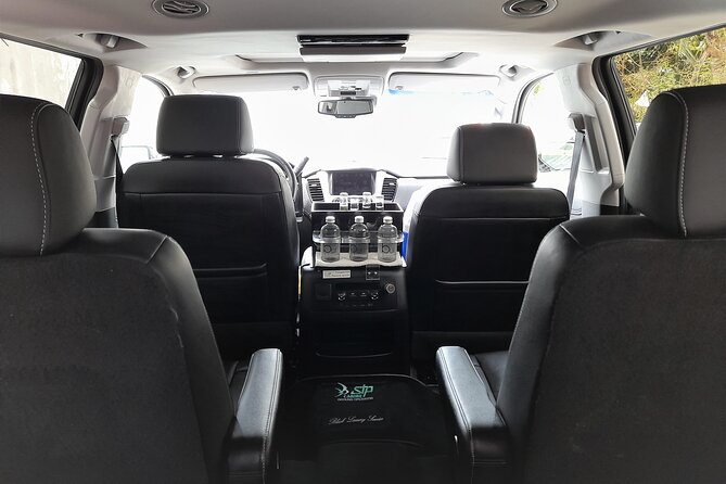 Luxury SUV arrivals from Cancun Airport one way - Baby seats, luggage, and practical limits