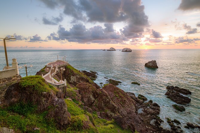 Mazatlan Sightseeing and Beach Activities All Inclusive - The catamaran ride to Stone Island