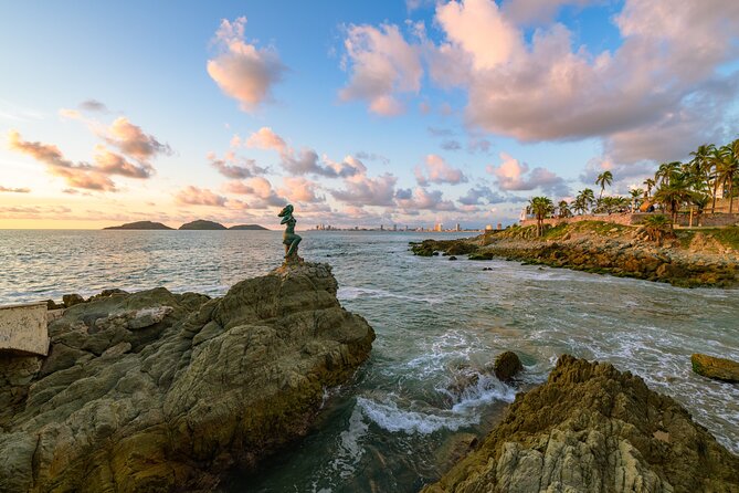 Mazatlan Sightseeing and Beach Activities All Inclusive - What lunch and the open bar really include
