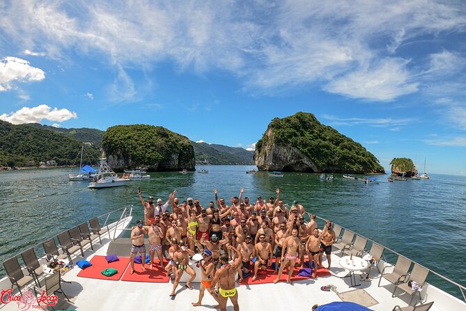 Mega Yacht Limousine of the Sea 1: Puerto Vallarta - The open bar is generous, but plan responsibly