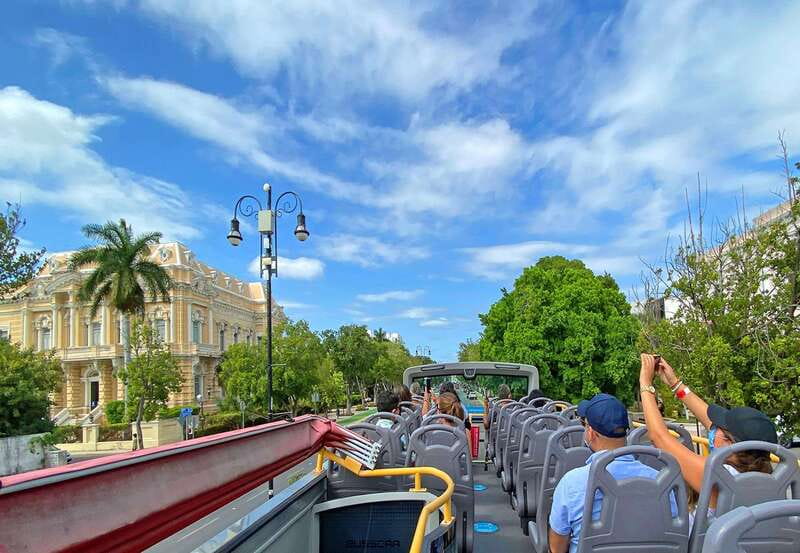Mérida: Panoramic Sightseeing Tour Bus Ticket with 2 Routes - Timing, meeting points, and small practical snags