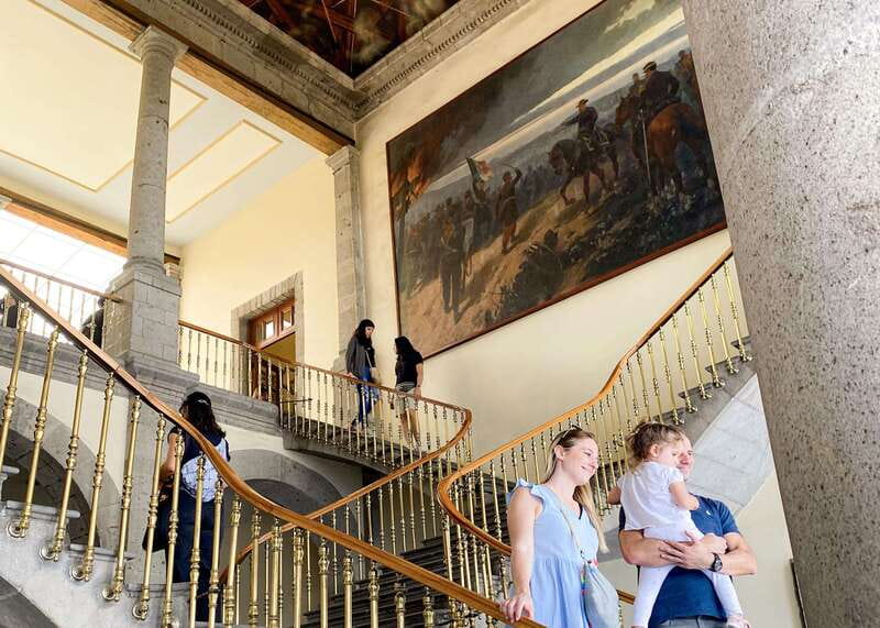 Mexico City: Chapultepec Castle Skip-the-Line Ticket - Reaching the hilltop and finding the entrance