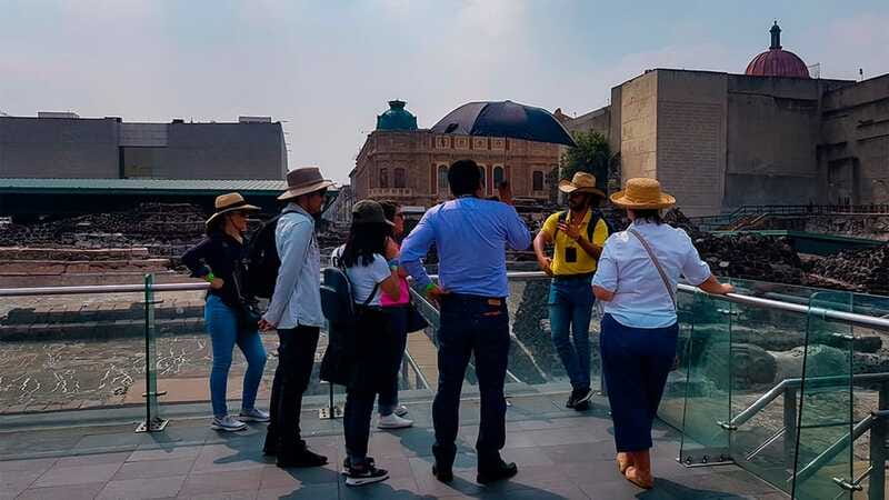 Mexico City: Historic Downtown Walking Tour - Ending with Mexican sweet bread