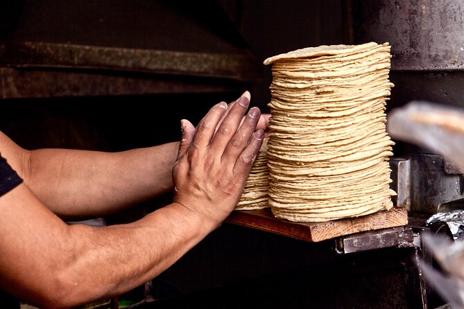 Mexico City Historical Centre Food Tour with 7 Authentic Tastings - The Zócalo and Templo Mayor