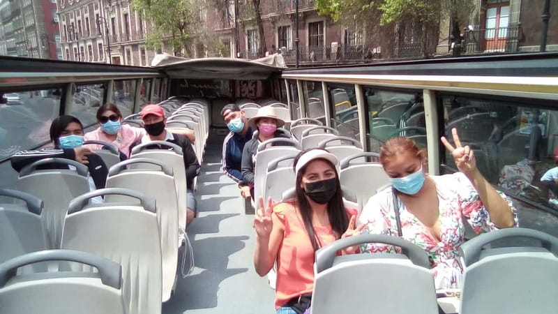Mexico City: Hop-On Hop-Off Bus City Tour - Finding the bus and getting started