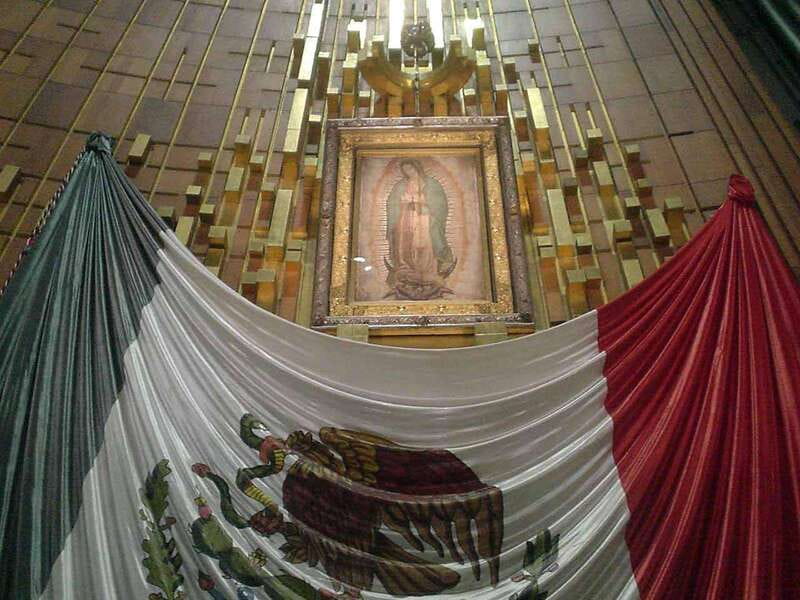 Mexico City: Teotihuacan, Tlatelolco & Basilica of Guadalupe - Choosing the Mexican buffet lunch