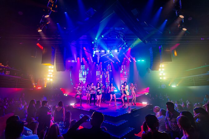 MYST Euphoria live, 22 : 30 hrs Cancun, 20% cashback F&B - The 10:30 p.m. show: a musical trip through the decades