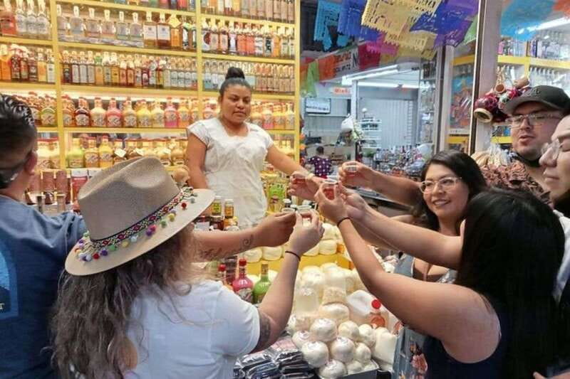 Oaxaca: Food and Markets Tour - Walking through two markets with a local guide