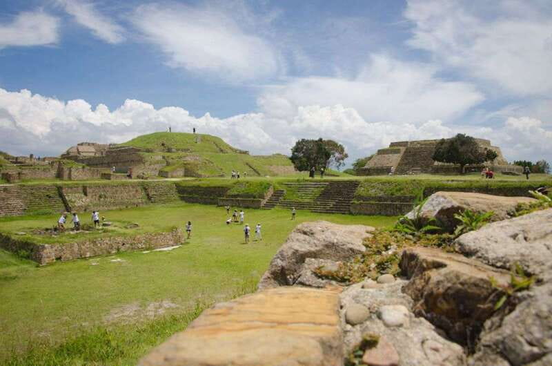 Oaxaca: Monte Alban Guided Archaeological Tour - Meeting your guide at the archaeological zone