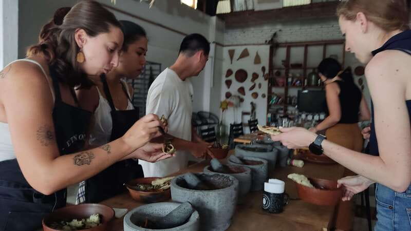 Oaxaca: Oaxacan Mole Workshop with a Traditional Cook - Who will enjoy this Oaxaca cooking class?
