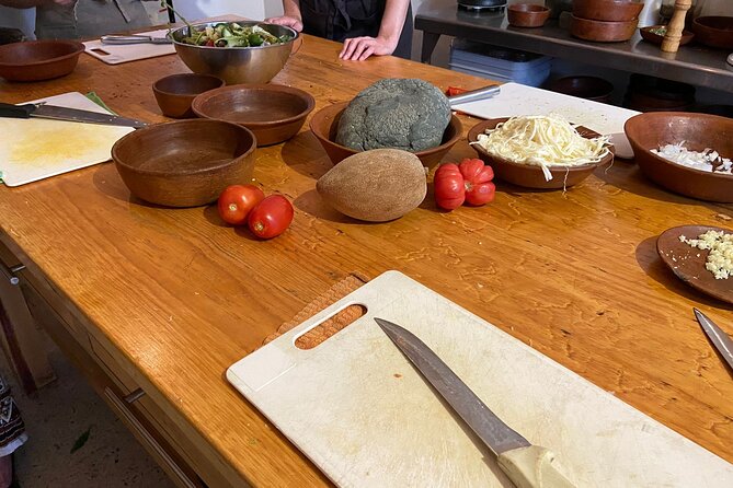 Oaxacan Vegetarian Cooking Class - Eating together at the end