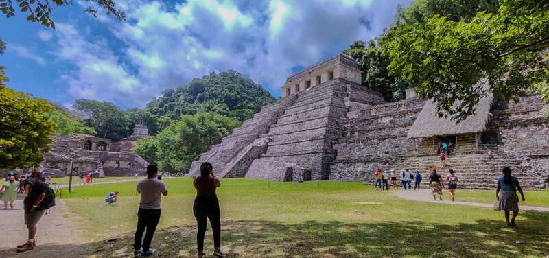 Palenque: Palenque Ruins, Agua Azul Waterfalls and Misol-Ha - Misol-Há, a 50-meter waterfall and a cool pause