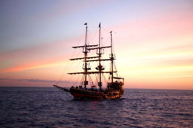 Pirate Ship Sunset Dinner and Show in Los Cabos - How the sea conditions affect the evening