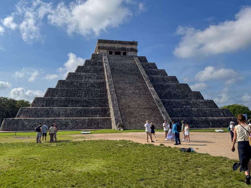 Playa del Carmen: Chichen Itza, Valladolid, Cenote & Buffet - Valladolid in only 30 minutes