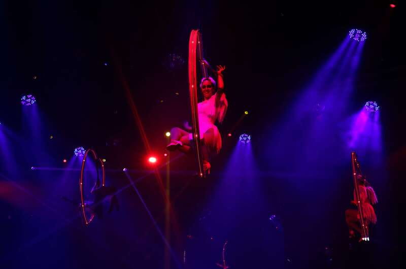 Playa del Carmen: Coco Bongo Nightclub Experience - The first moments inside the club