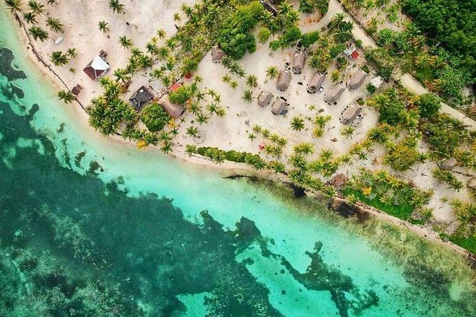 Private beach, all inclusive. - Sargassum can change the whole beach day