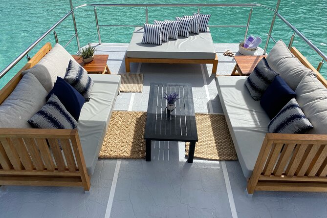 Private Cabo 35ft cat experience Food and open bar included! - Is $2,235 good value for your group?