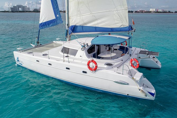 Private Catamaran from Cancun to Isla Mujeres | For up to 30 pp - The real cost and who gets good value