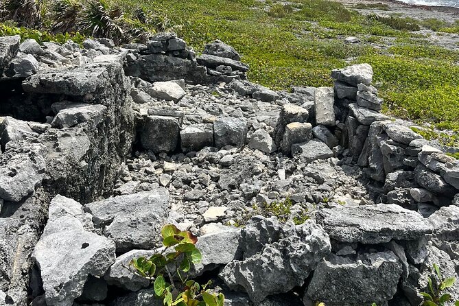 Private Mayan Ruins Tour with Cenote/caves and Mexican Picnic - Cenote Aerolito de Paraiso brings the water time