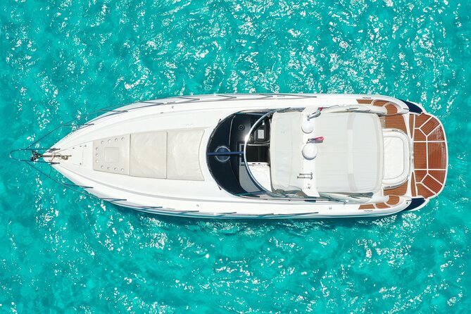 Private Premium Yacht 46FT Rental in Cancún - A Private Yacht Day From Cancun’s Hotel Zone