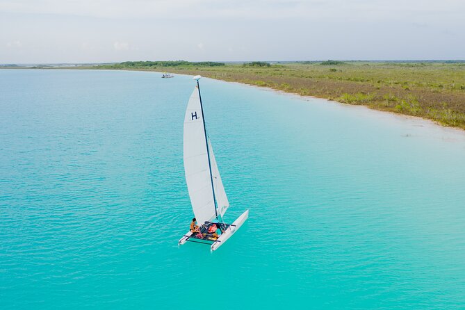 Private Sailing between Mangroves - Why this Bacalar sailing trip feels different